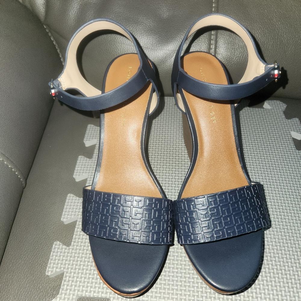 Tommy Hilfiger Women Wedge shoe